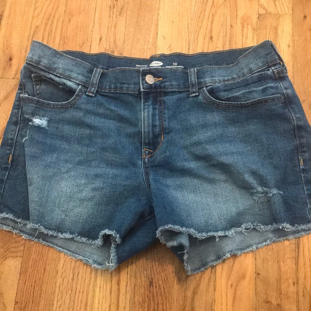 Old Navy semi-fitted jean shorts